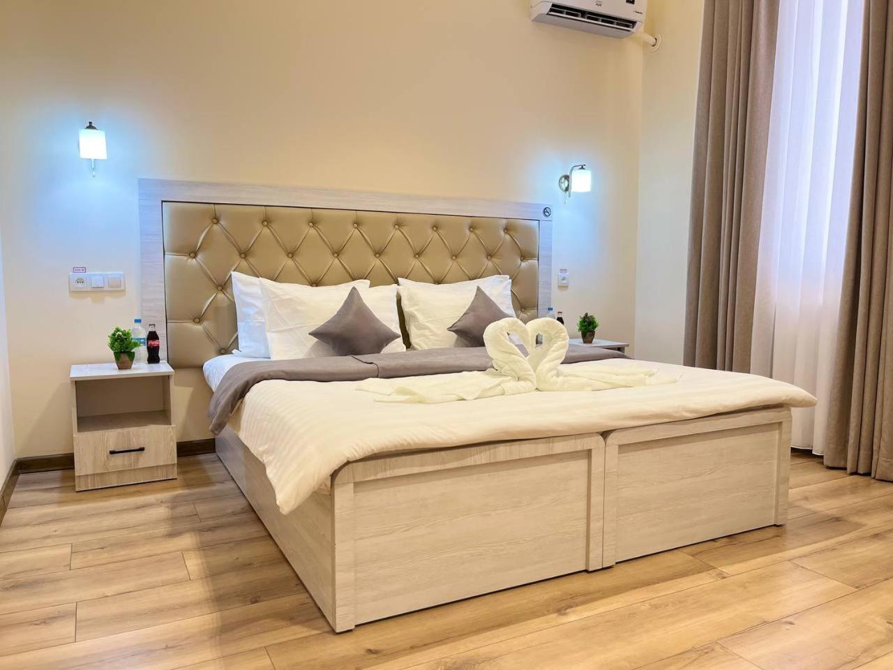 Aks Hotel Tachkent Extérieur photo