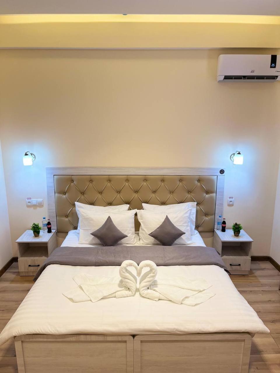Aks Hotel Tachkent Extérieur photo
