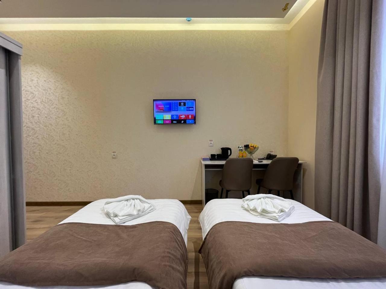 Aks Hotel Tachkent Extérieur photo