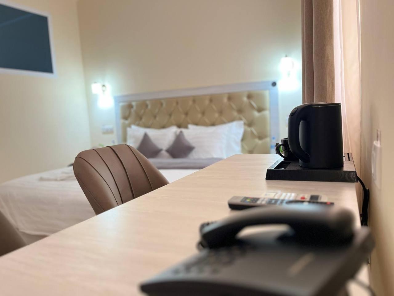 Aks Hotel Tachkent Extérieur photo