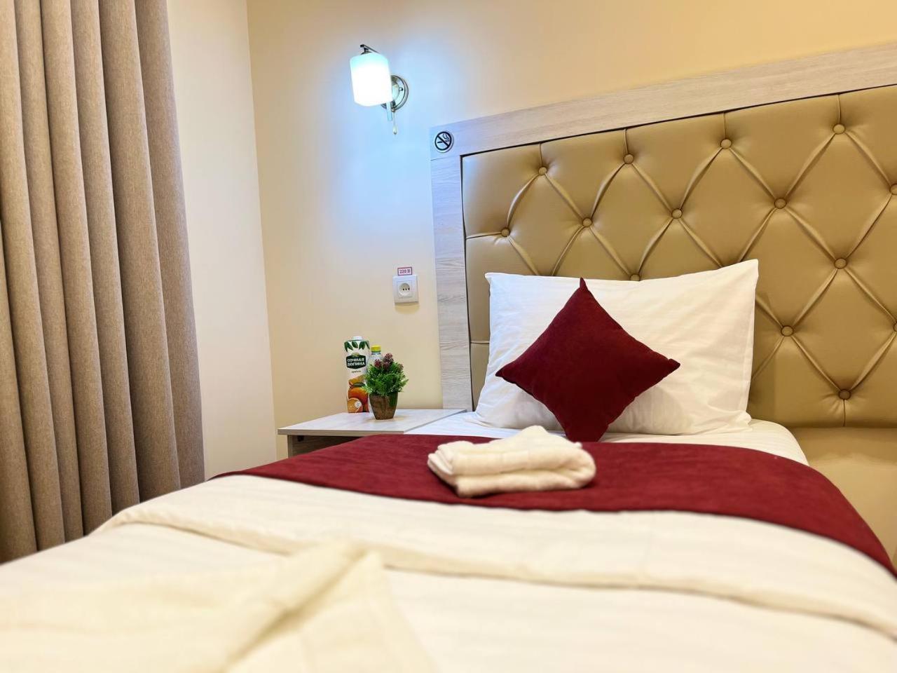 Aks Hotel Tachkent Extérieur photo