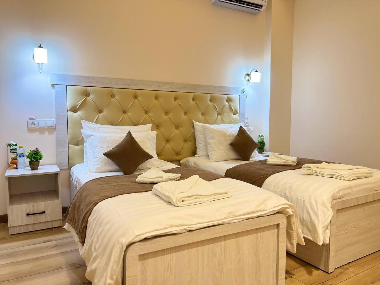 Aks Hotel Tachkent Extérieur photo