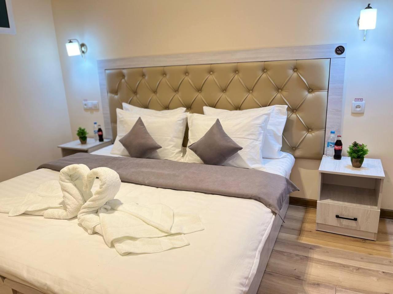 Aks Hotel Tachkent Extérieur photo