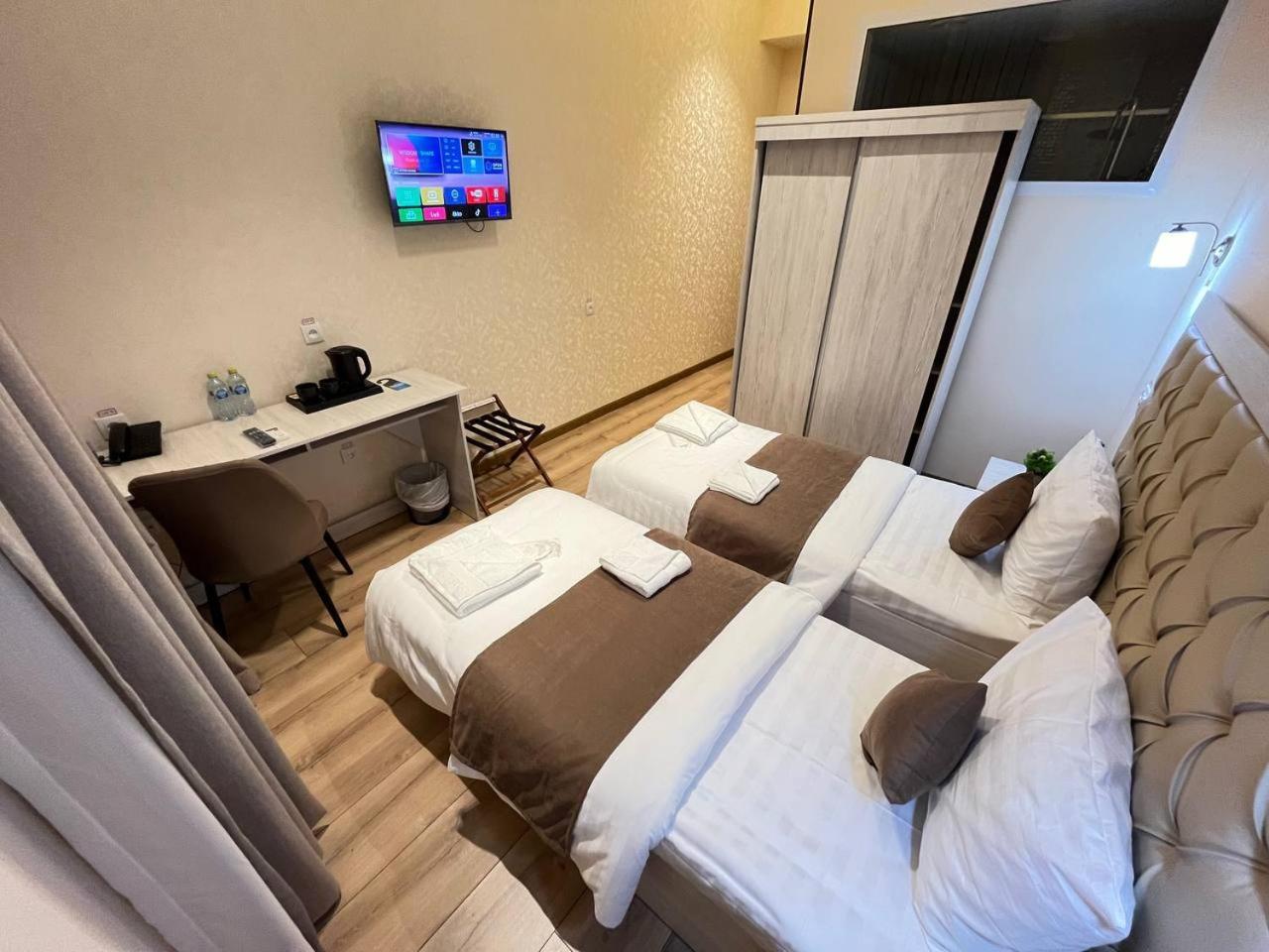 Aks Hotel Tachkent Extérieur photo