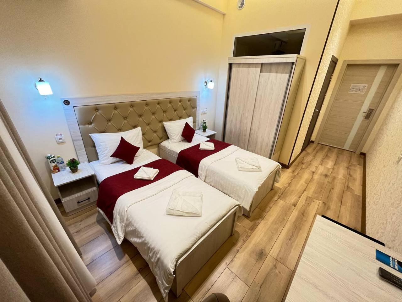 Aks Hotel Tachkent Extérieur photo