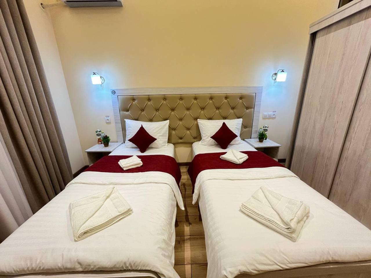 Aks Hotel Tachkent Extérieur photo