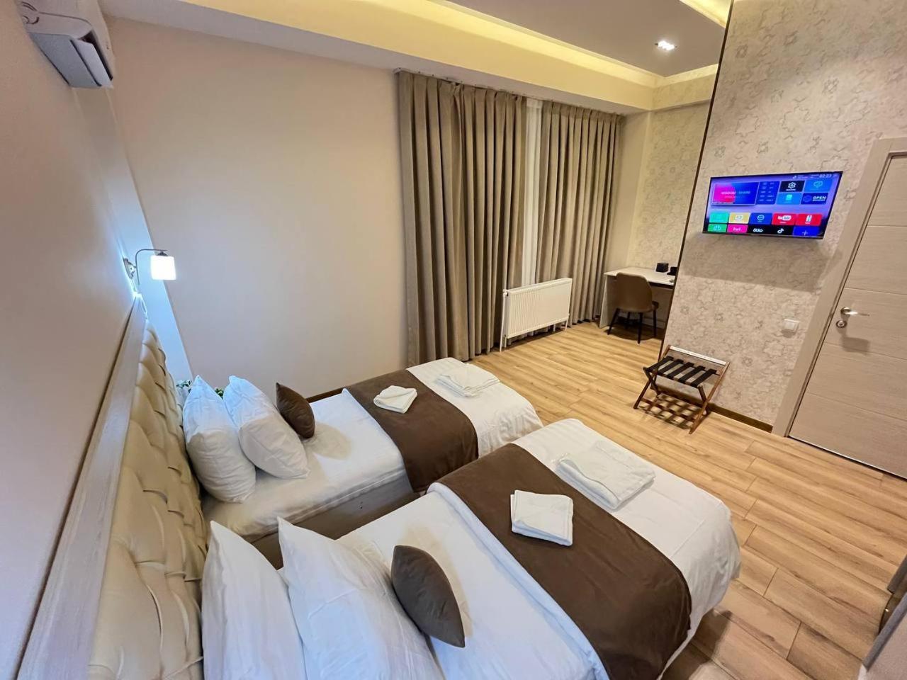 Aks Hotel Tachkent Extérieur photo