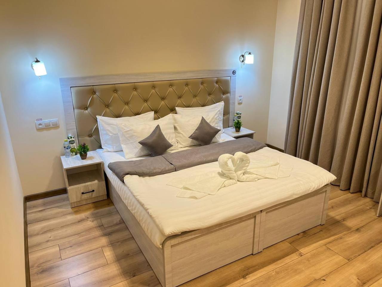 Aks Hotel Tachkent Extérieur photo