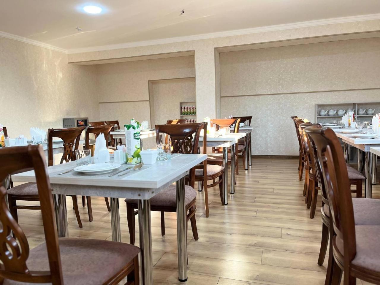 Aks Hotel Tachkent Extérieur photo
