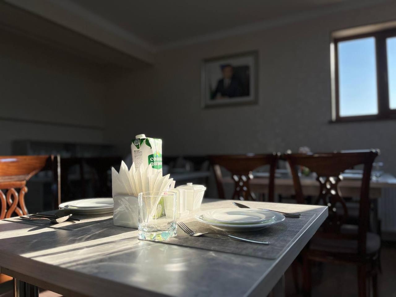 Aks Hotel Tachkent Extérieur photo